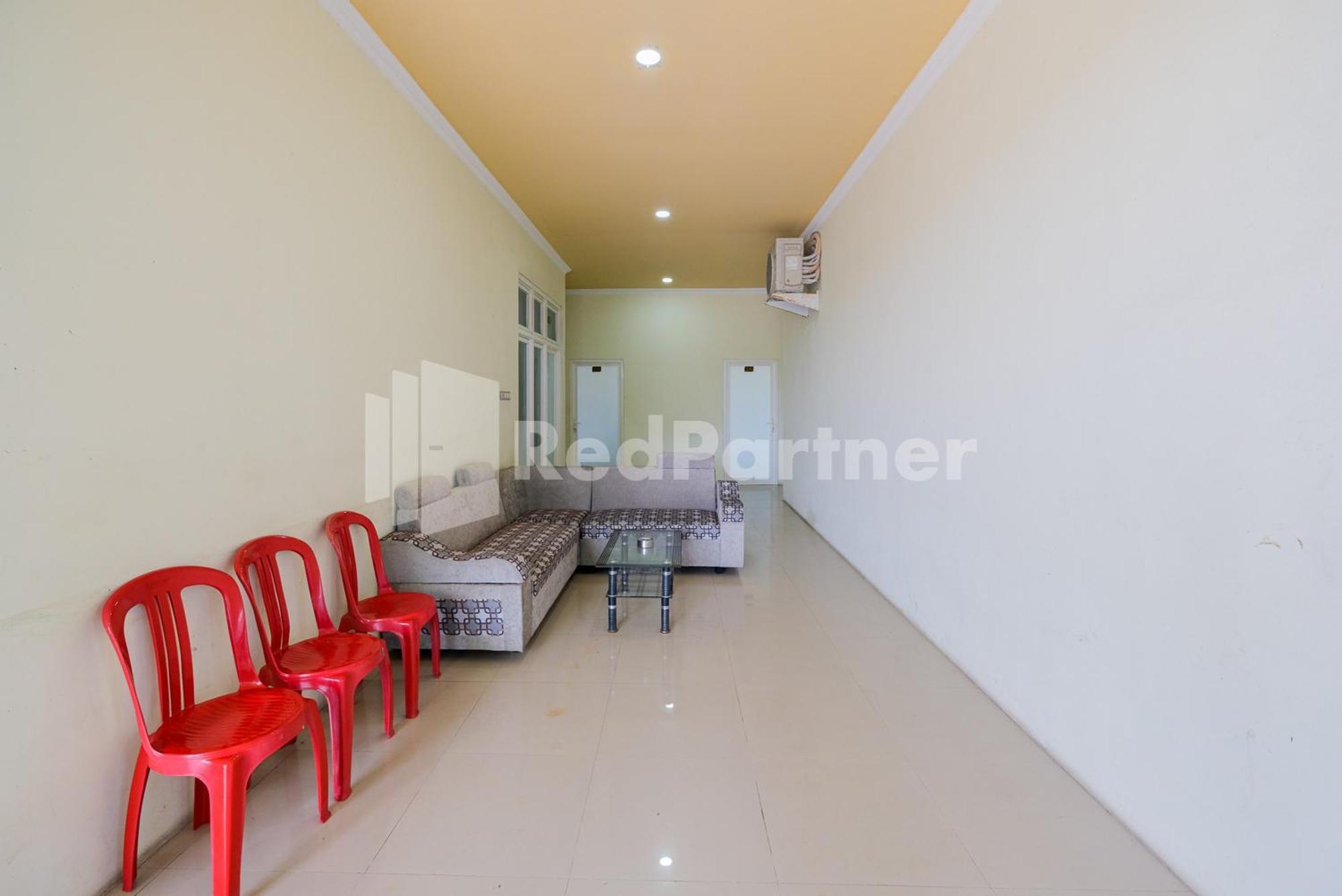 Grand Kencana Guesthouse Syariah Near Wisata Bahari Lamongan Paciran Eksteriør billede