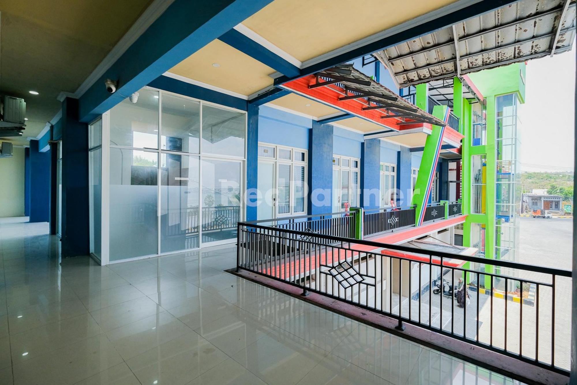 Grand Kencana Guesthouse Syariah Near Wisata Bahari Lamongan Paciran Eksteriør billede