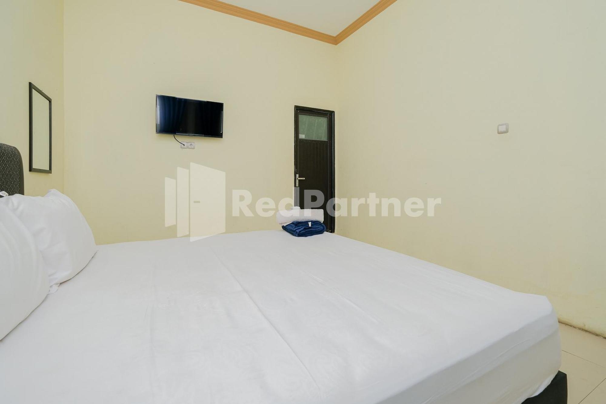 Grand Kencana Guesthouse Syariah Near Wisata Bahari Lamongan Paciran Eksteriør billede